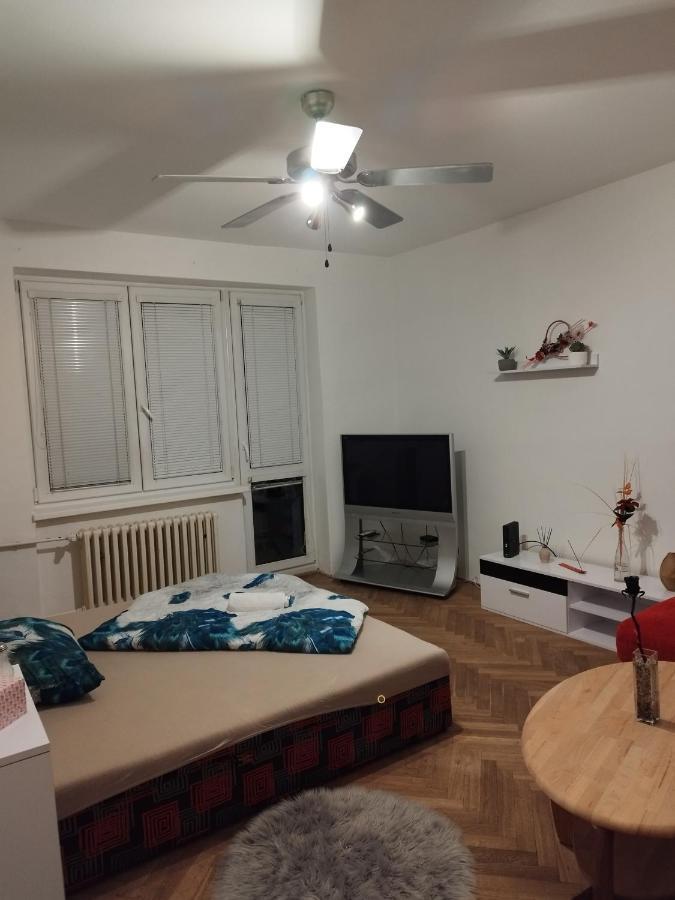 Apartman Mirabella Brno Buitenkant foto